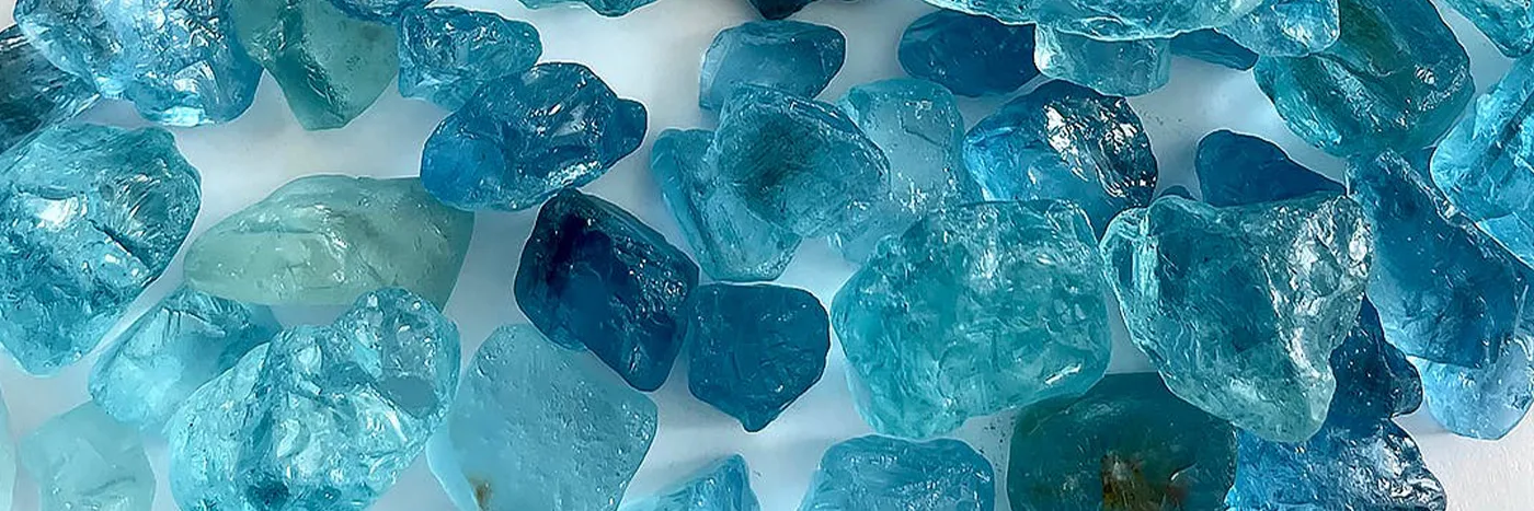 آکوامارین (Aquamarine)