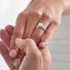 یافتن نماد کامل عشق: راهنمای خرید حلقه نامزدی