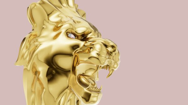 آویز سر شیر